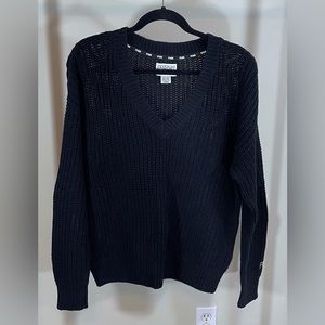 PINK • V-Neck Knit Sweater • Size Small • Black